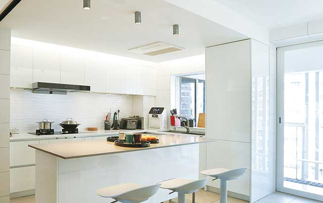 海口大金空调-感同身受的爱解决厨房燥热问题